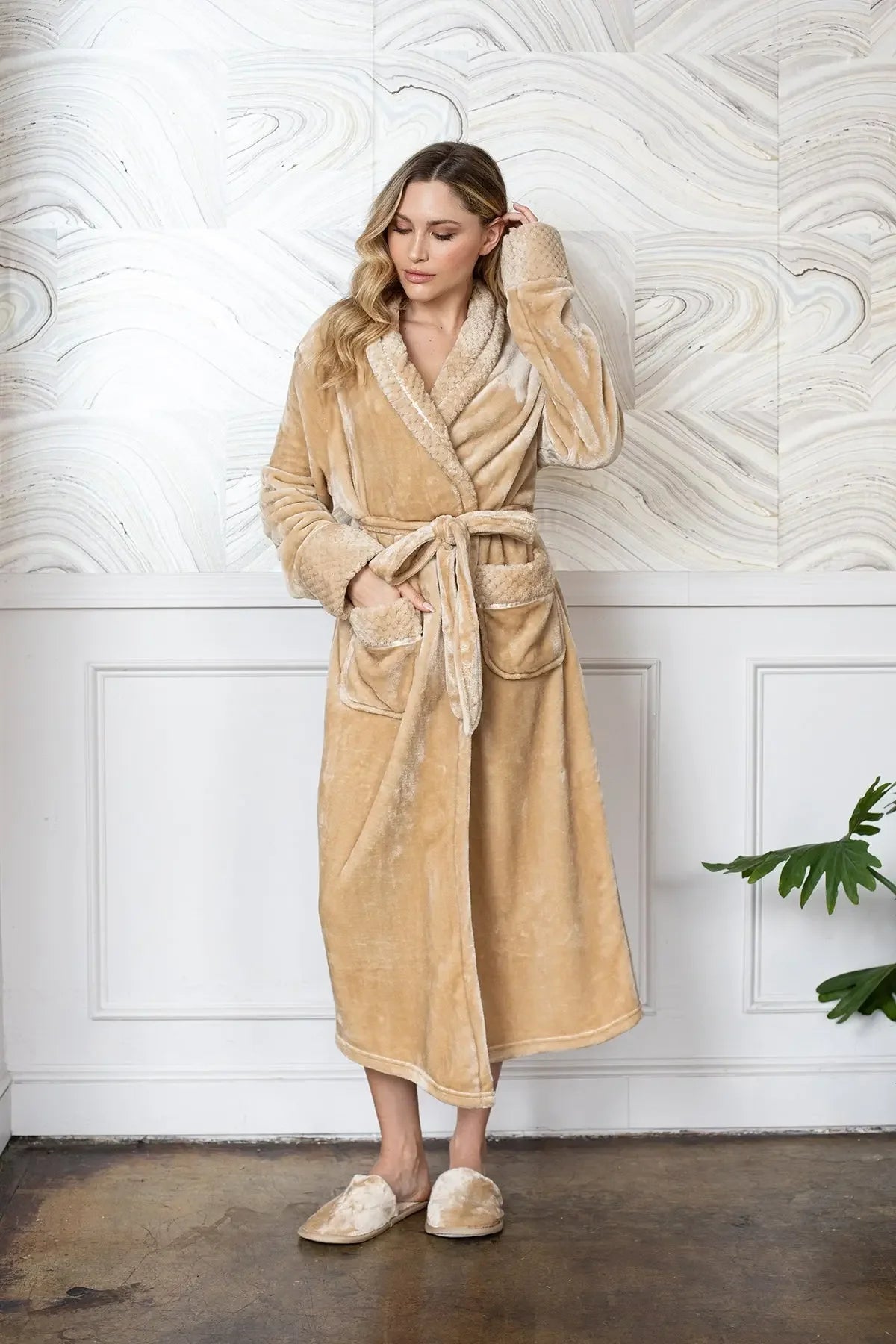 Women's Ultra Soft Plush Bathrobe – Cozy Loungewear